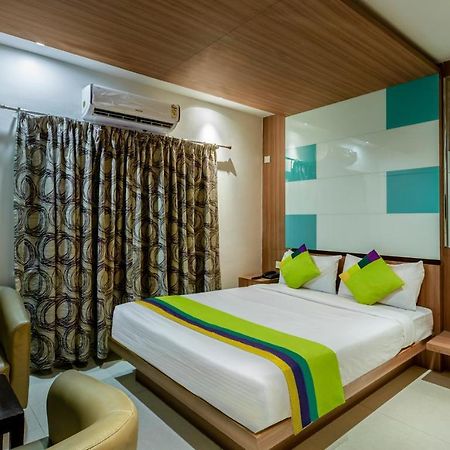 Itsy Hotels Hiland Suites Bangalore Exterior foto