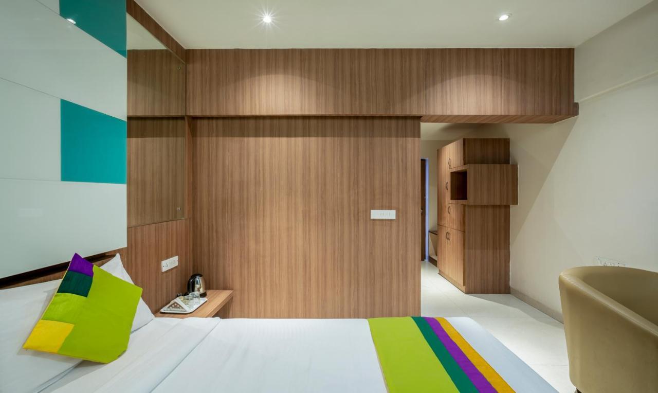 Itsy Hotels Hiland Suites Bangalore Exterior foto