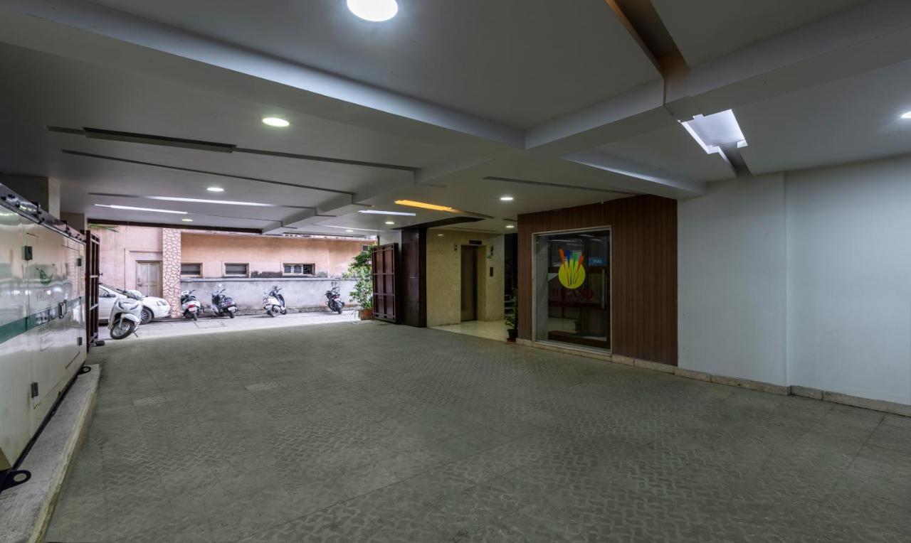 Itsy Hotels Hiland Suites Bangalore Exterior foto